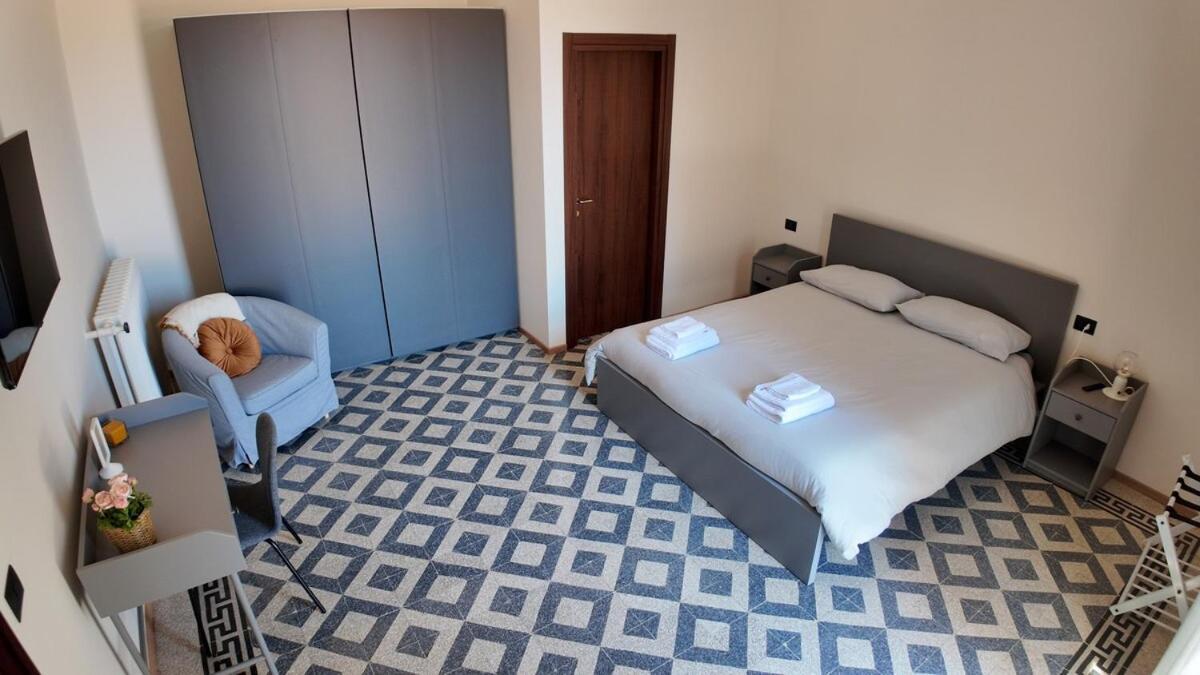 Casa Manu Nuovo Appartamento In Centro Storico Benevento Esterno foto