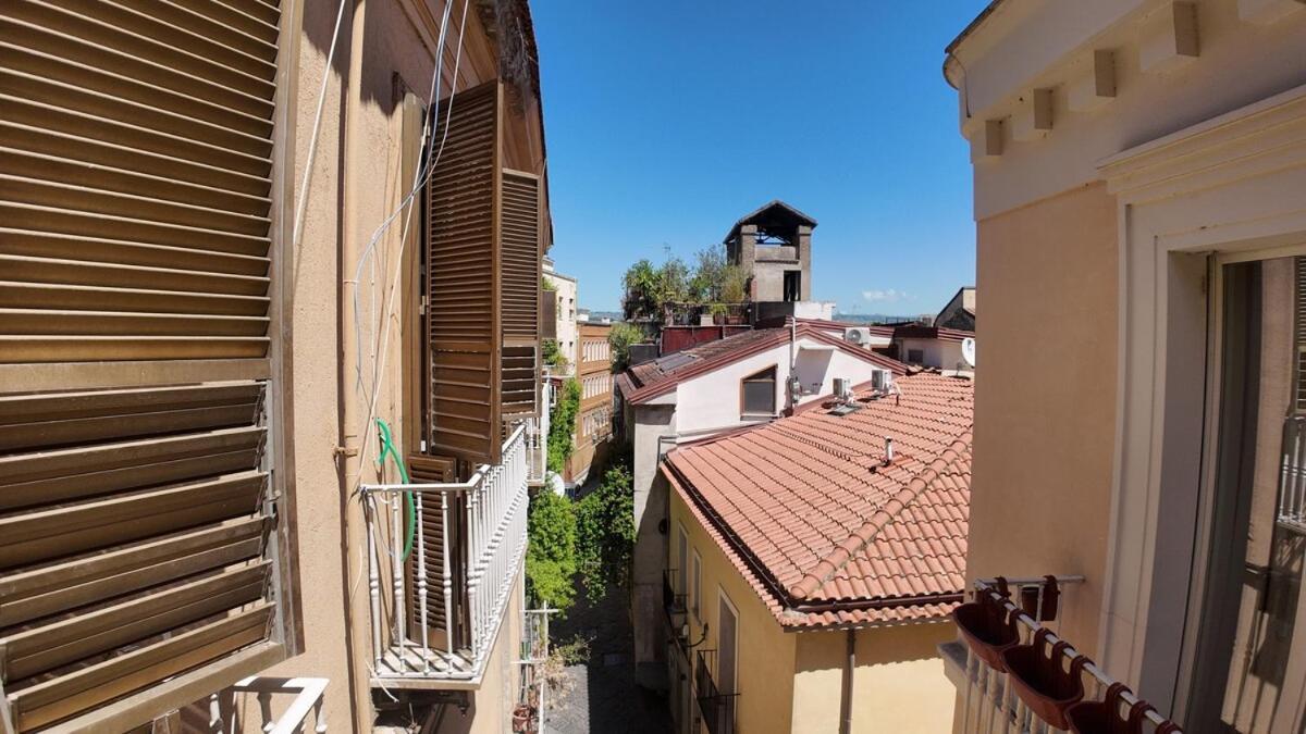 Casa Manu Nuovo Appartamento In Centro Storico Benevento Esterno foto